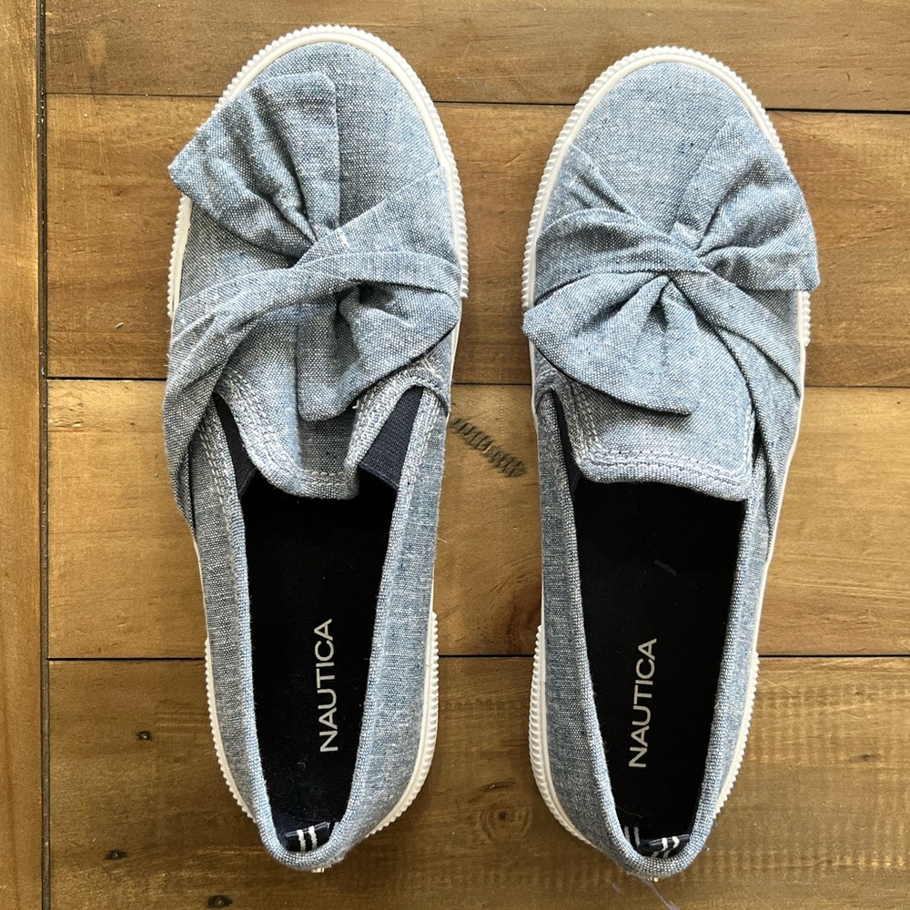 Nautica denim slip on shoes with bow
